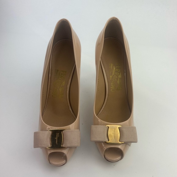 Salvatore Ferragamo Bow Peep Toe Pump - Picture 2 of 7